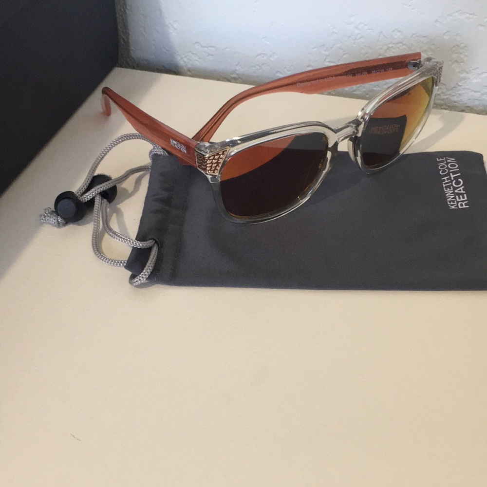 KENNETH COLE Reaction sunglasses NWOT